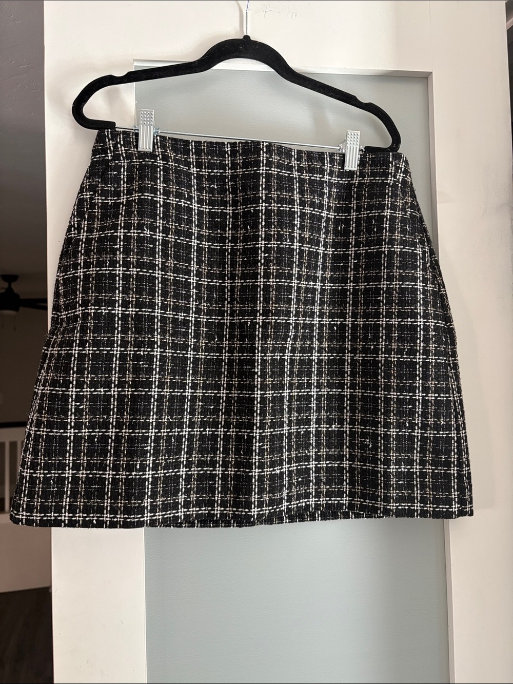 LOFT Classic Black & White Plaid A-Line Skirt